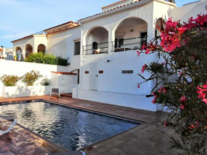 Charming Villa in L'Escala, Private Pool and Sea View